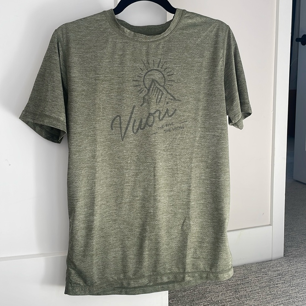 Vuori Performance Tech Tee - Heathered Green, Men’s Small
